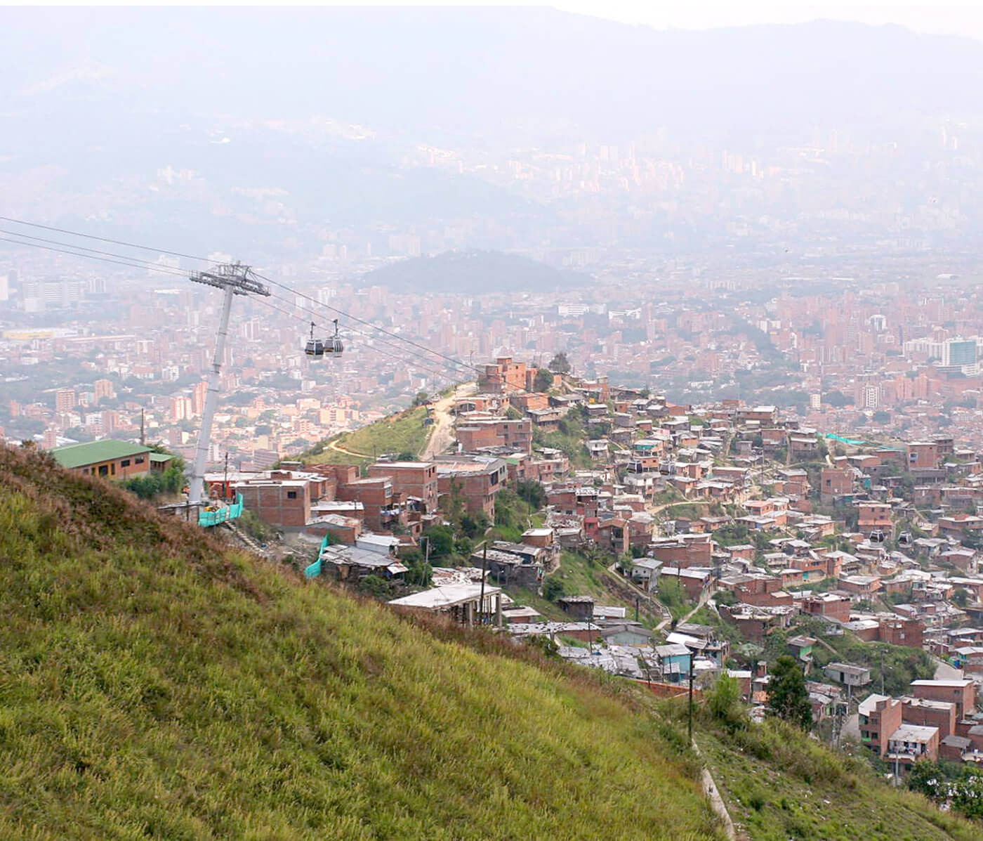 Linea J • 2nd urban gondola lift in Medellin, - POMA