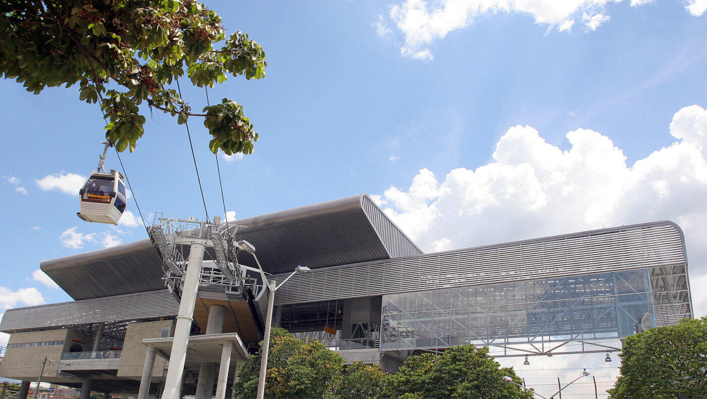 Linea J • 2nd urban gondola lift in Medellin, - POMA